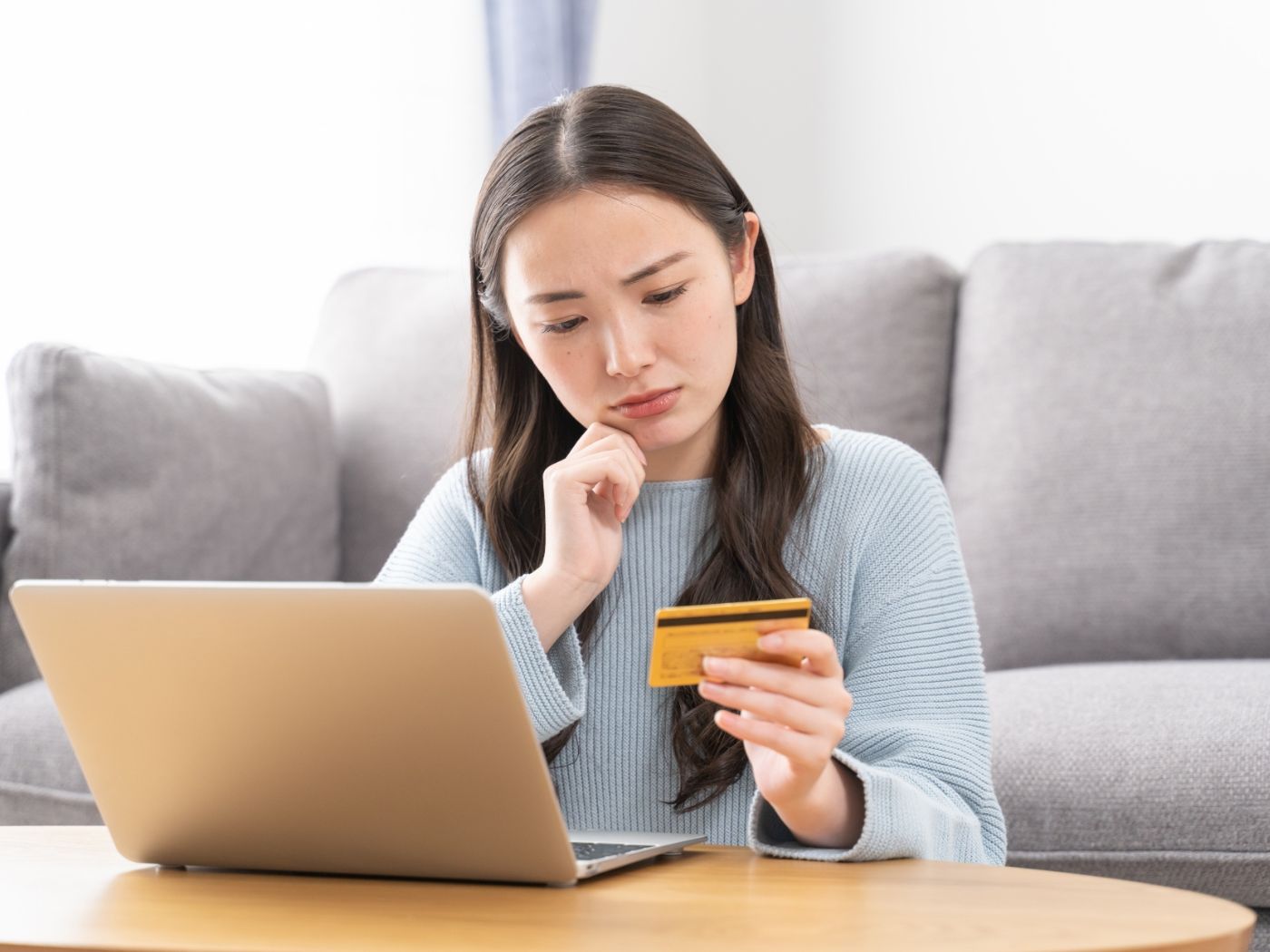 知恵袋で話題の任意整理 クレジットカード更新できた理由